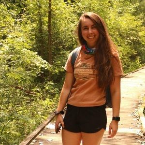 Meet your Posher, Carly